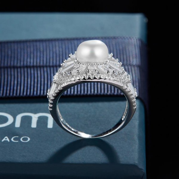 Дамски сребърен пръстен APM Monaco A17568XPL